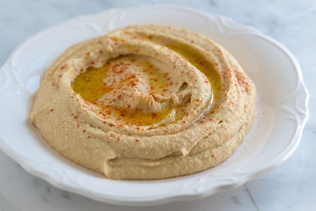 Smooth and Simple Hummus Recipe