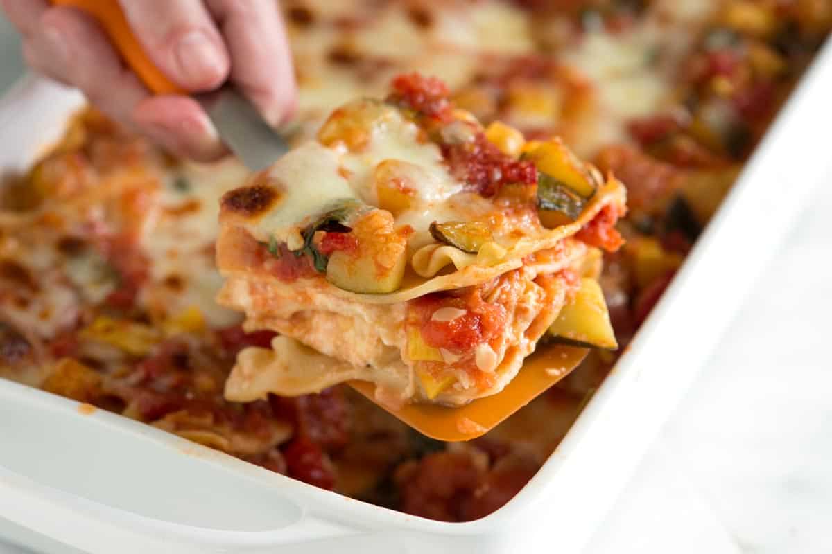 A vegetable lasagna that is not only satisfying to look but also to taste. Yummy!