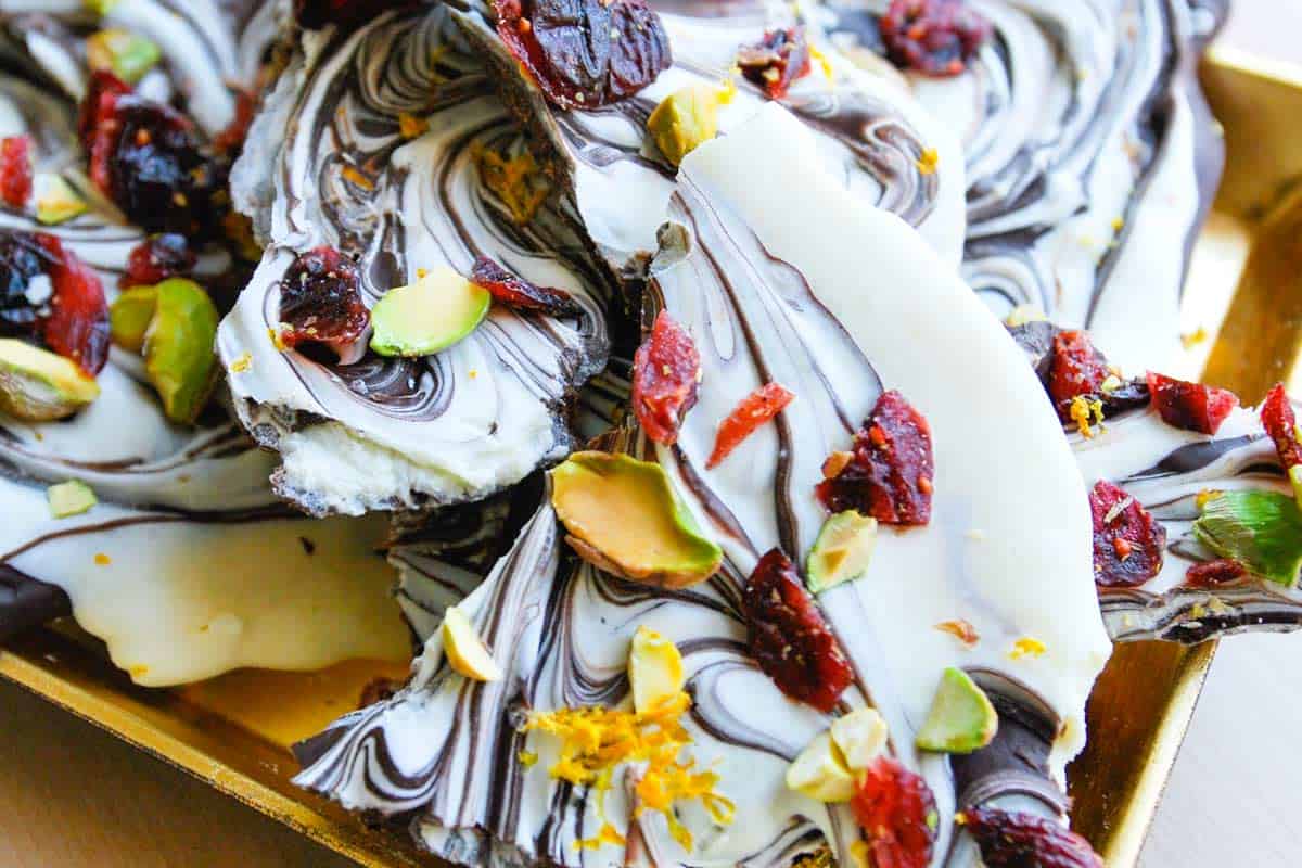 Swirled White and Dark Chocolate Bark Swirled White and Dark Chocolate Bark