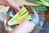 How to Clean Leeks