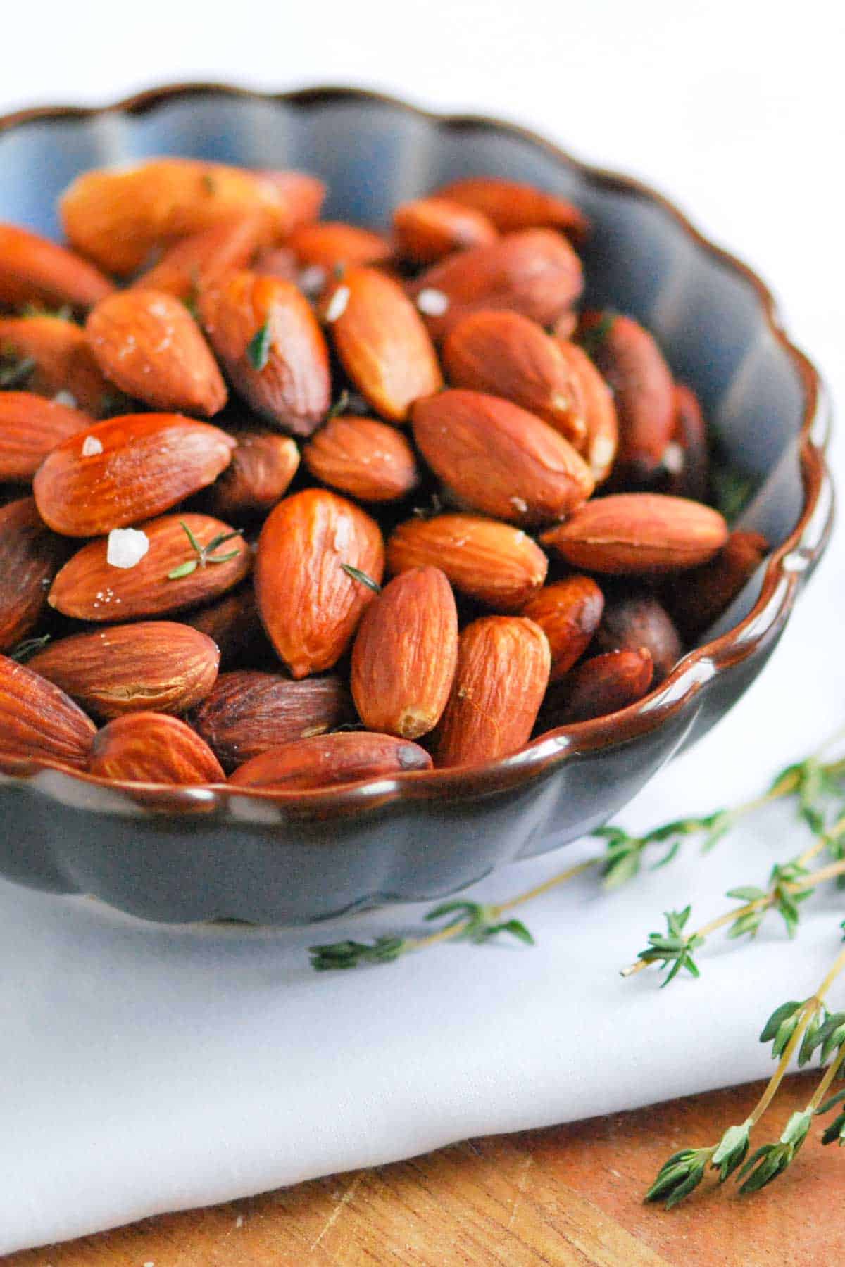 Roasted Almonds with Sea Salt and Thyme How to Make Salted Roasted Almonds