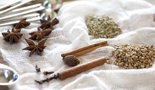 Spices for pho: cinnamon, fennel seeds, clove, coriander, star anise, and black cardamom