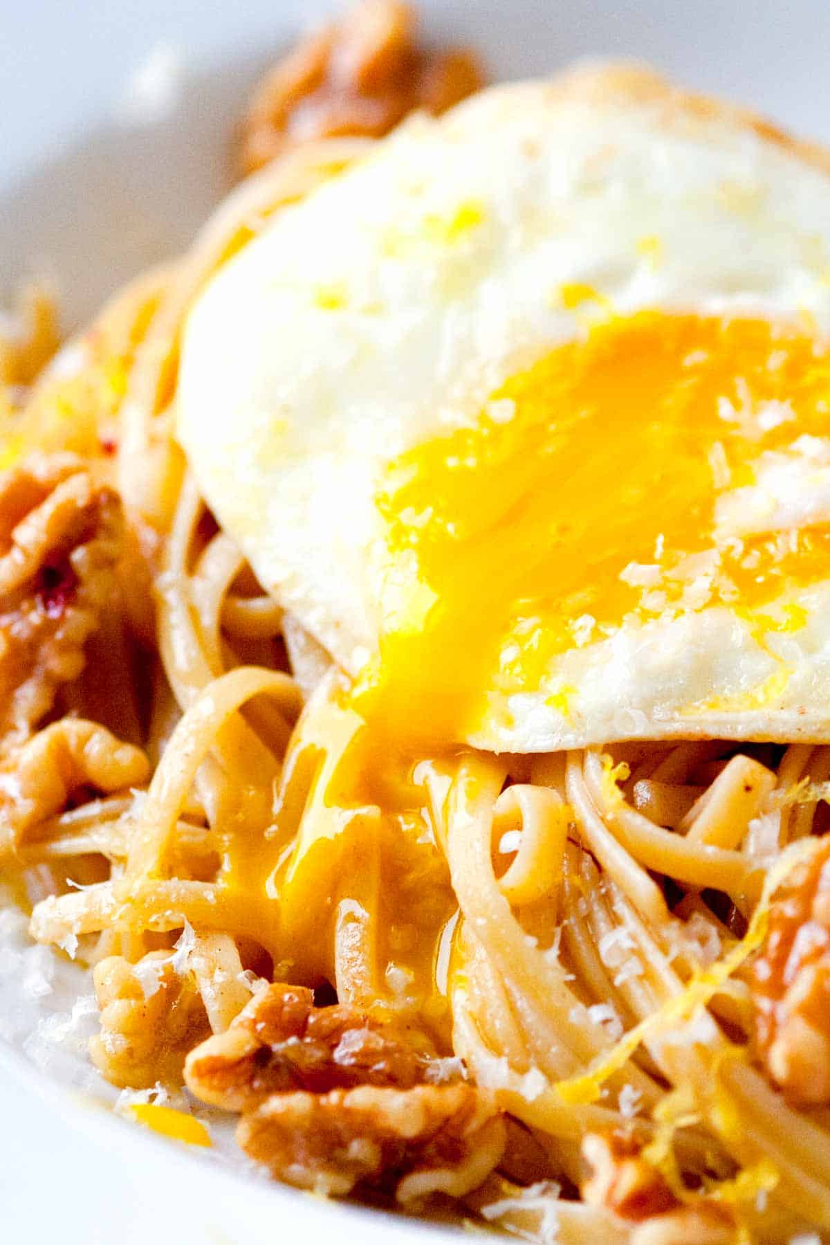 Brown Butter Pasta with Walnuts and Fried Egg How to Make Pasta with Brown Butter, Walnuts and a Fried Egg