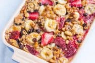 Strawberry Banana Baked Oatmeal
