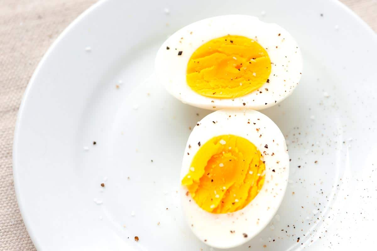 Easy Peel Hard Boiled Eggs Recipe