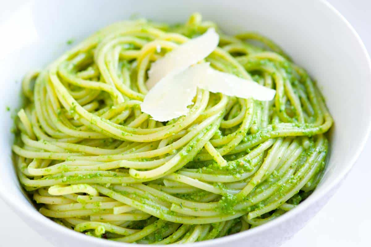 Kale and Almond Pesto Pasta