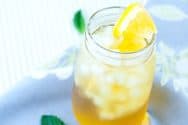 Green Iced Tea Recipe with Fresh Mint and Lemon