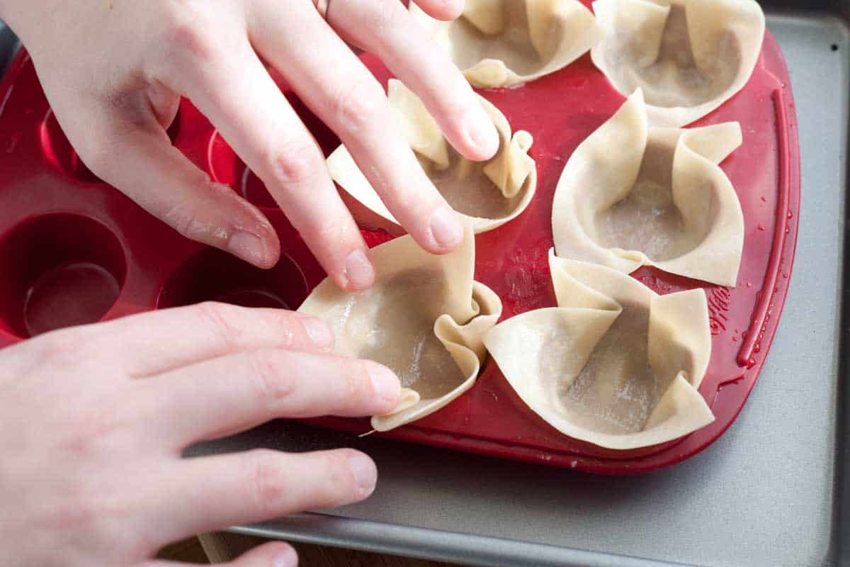 How to make baked wonton cups