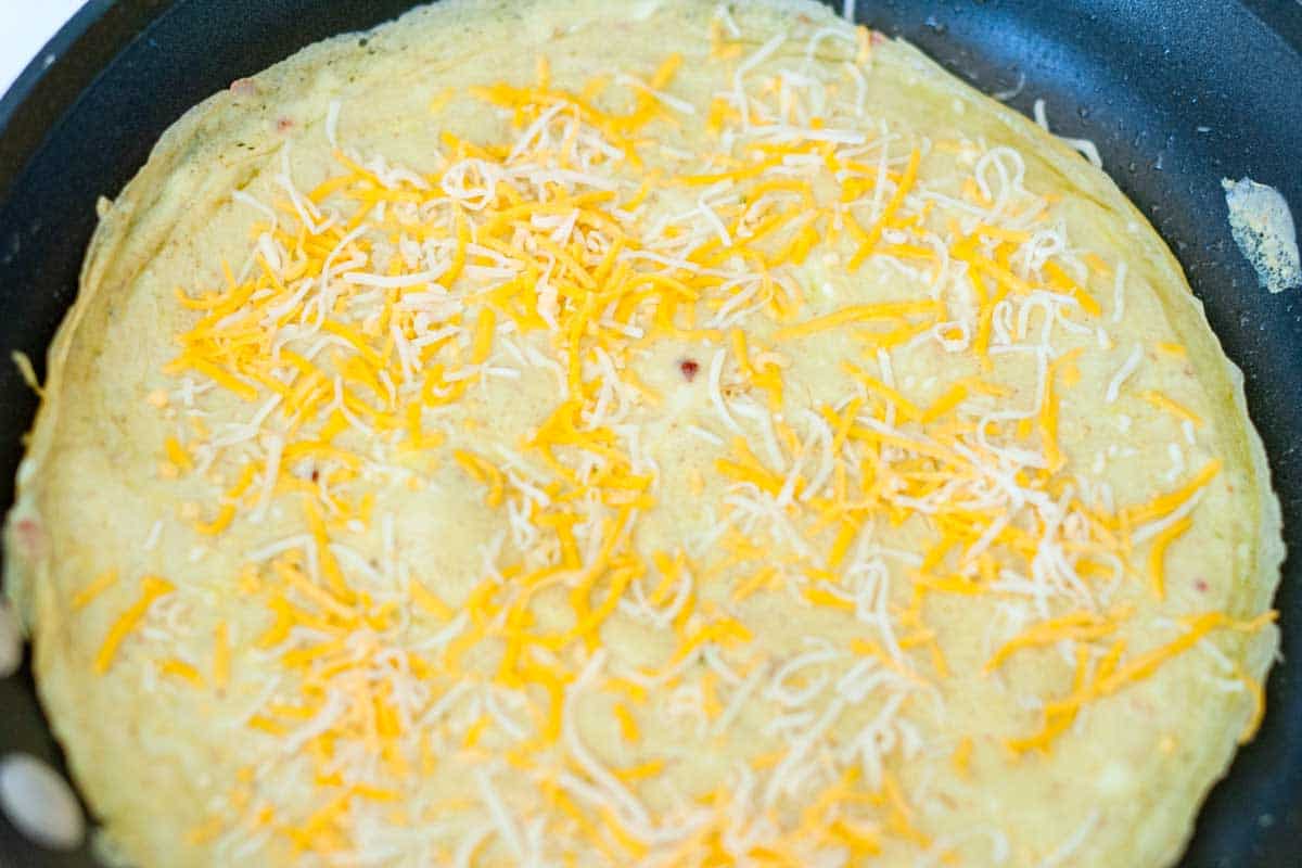Meatless Black Bean, Egg and Corn Wraps Making the omelet