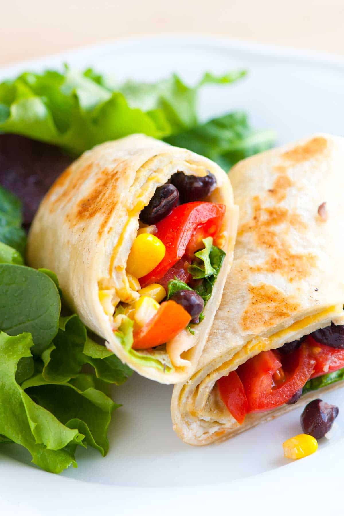 Meatless Black Bean, Egg and Corn Wraps How to Make Vegetarian Wraps with Black Beans and Egg