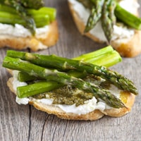 Asparagus Pesto Crostini