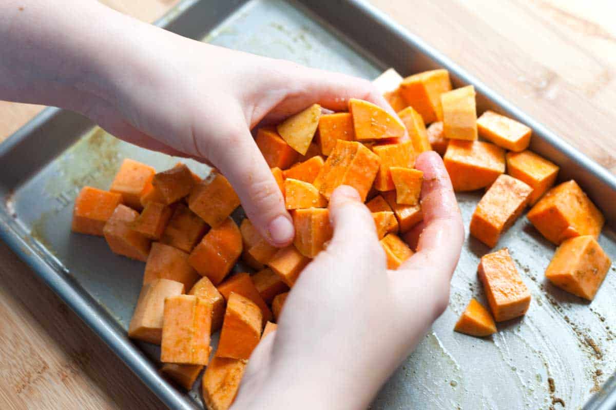 How to Make Vegetarian Tacos with Roasted Sweet Potatoes and Black Beans How to Make Sweet Potato Tacos: Roasting the sweet potatoes