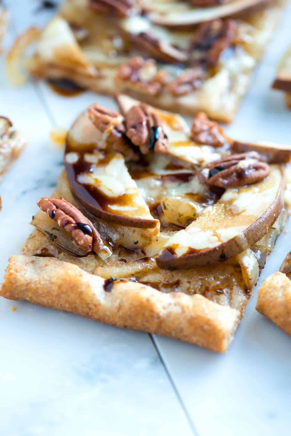 How to Make Pizza with Pears, Onions and a Balsamic Glaze