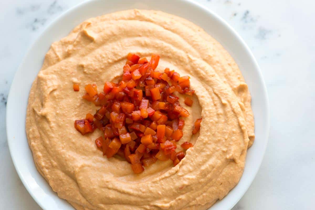 Easy Roasted Red Pepper Hummus