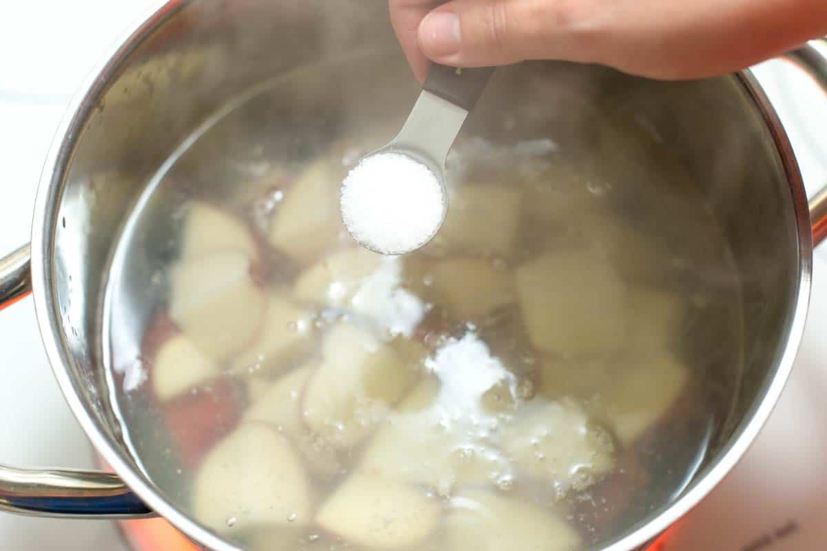 Seasoning water for mashed potatoes 