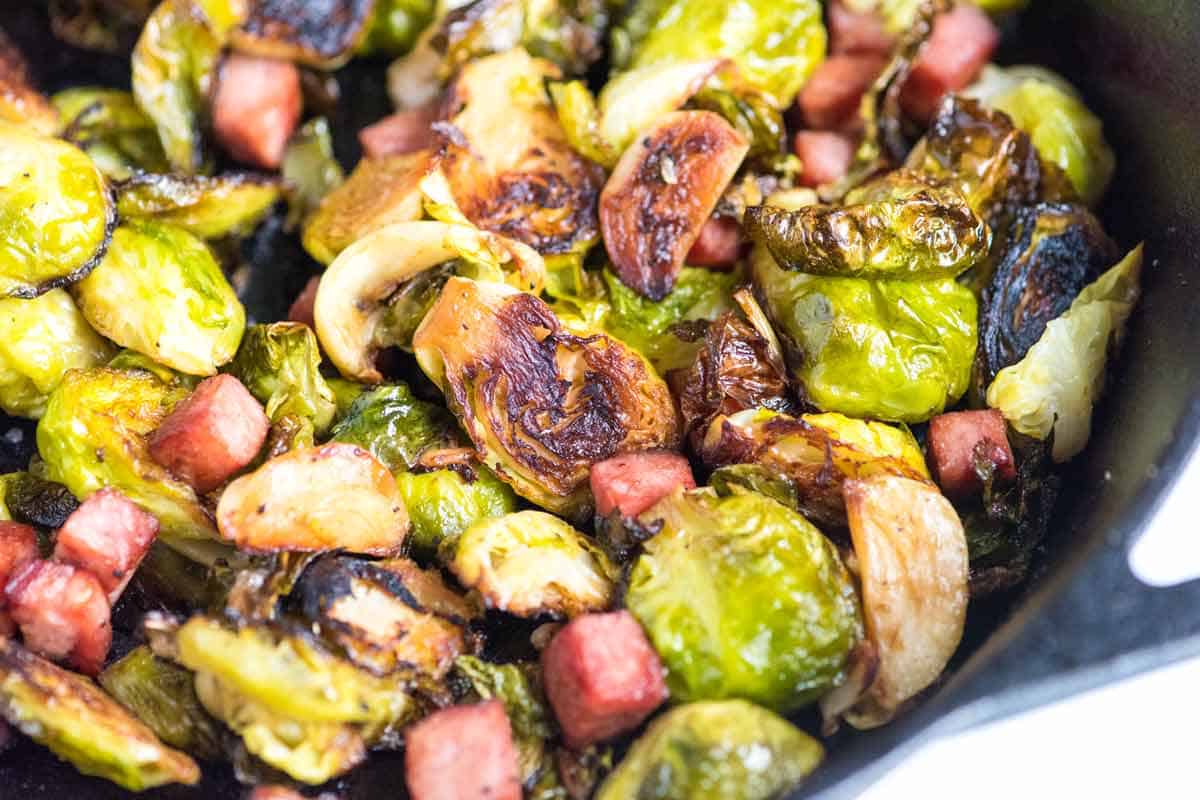 Crispy Roasted Brussels Sprouts with Garlic and Ham