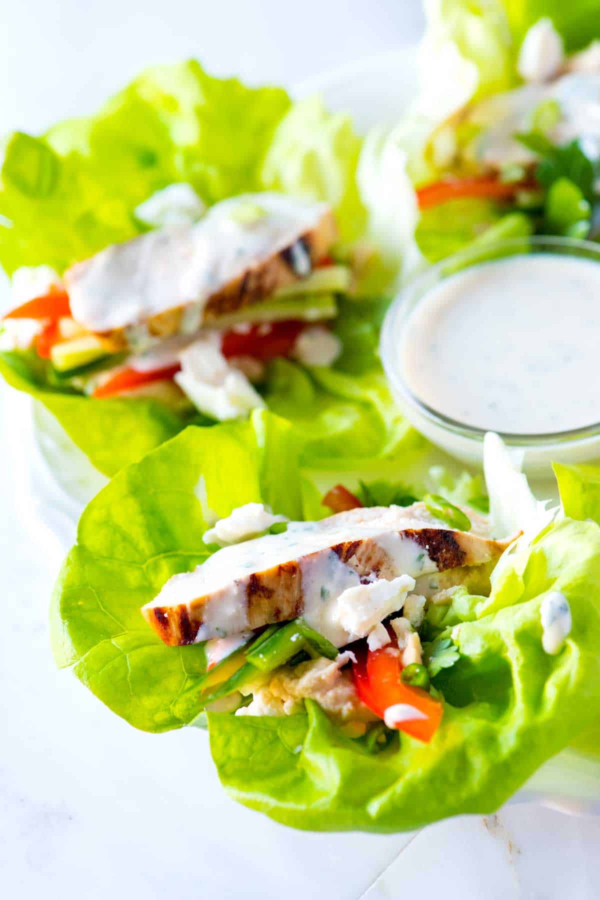 How to Make Healthy Lettuce Wraps with Chicken and Hummus