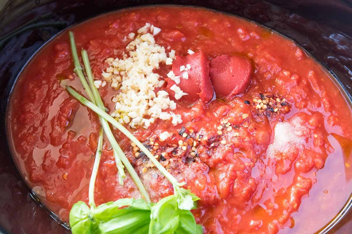 Slow cooker marinara sauce