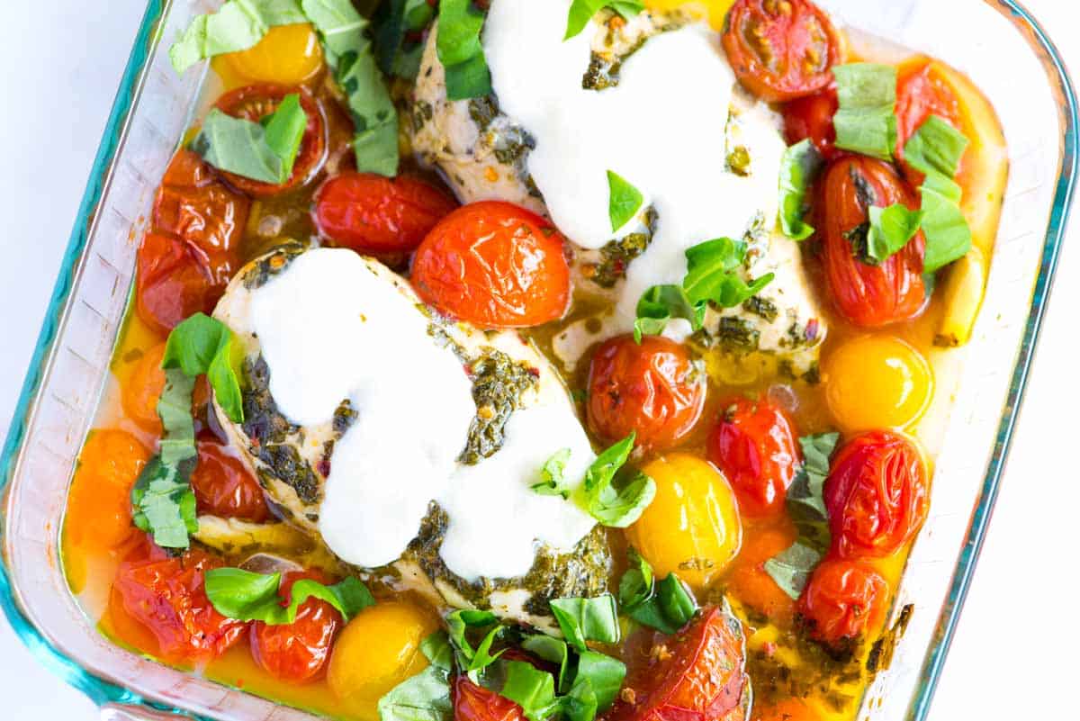 Garlic Basil Baked Chicken with Tomatoes Garlic Basil Baked Chicken with Tomatoes