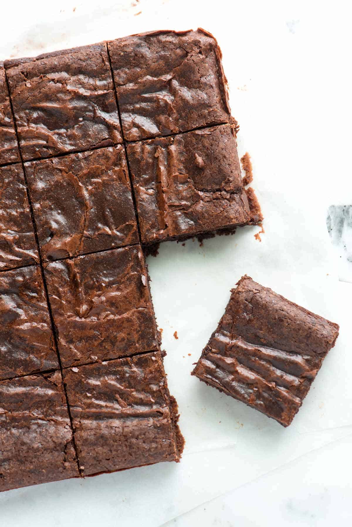 Perfect chocolate brownies with crinkly tops