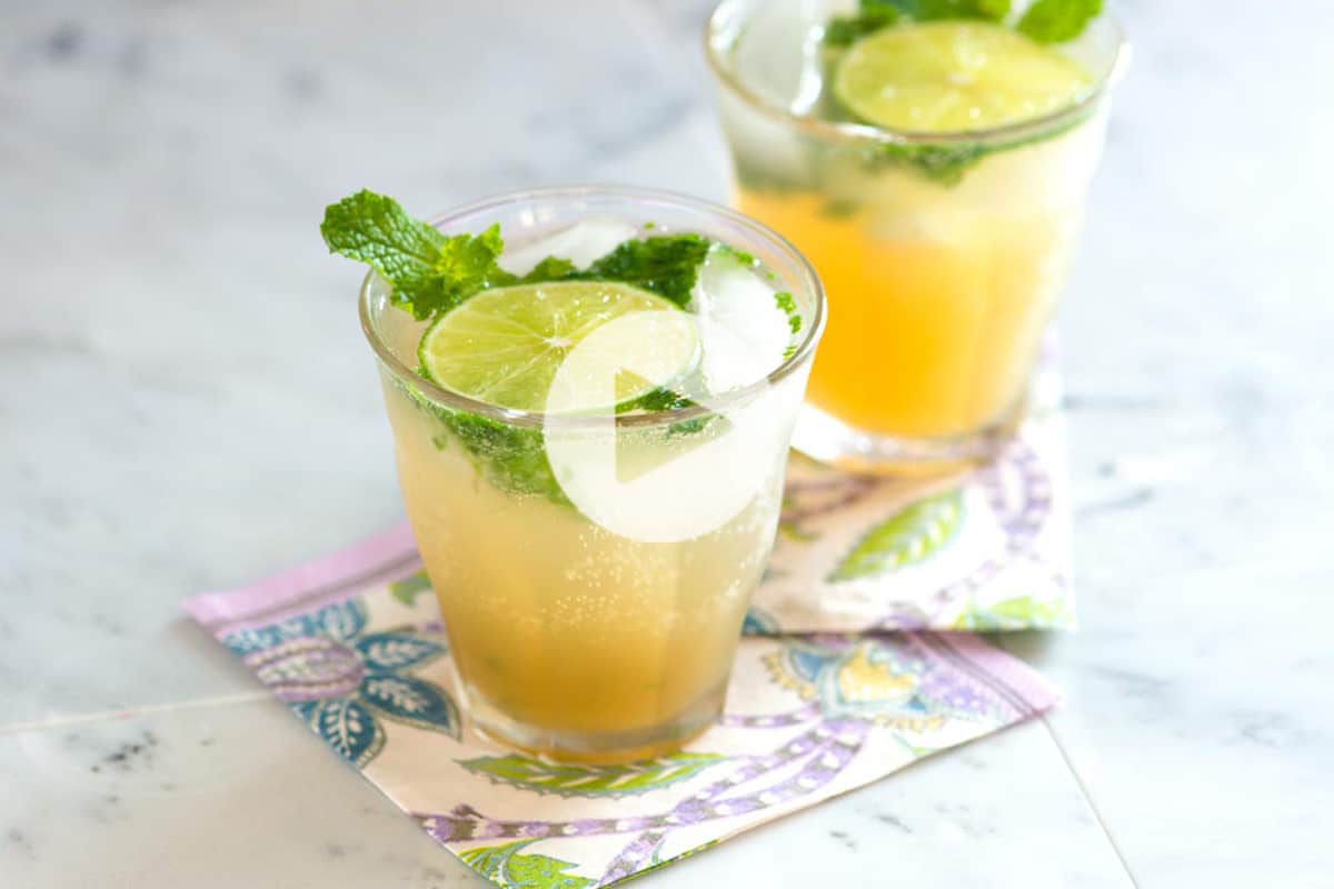 Classic Fresh Rum Mojitos