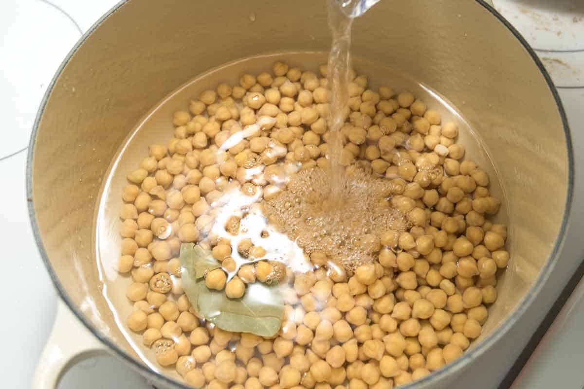 Cooking dried chickpeas