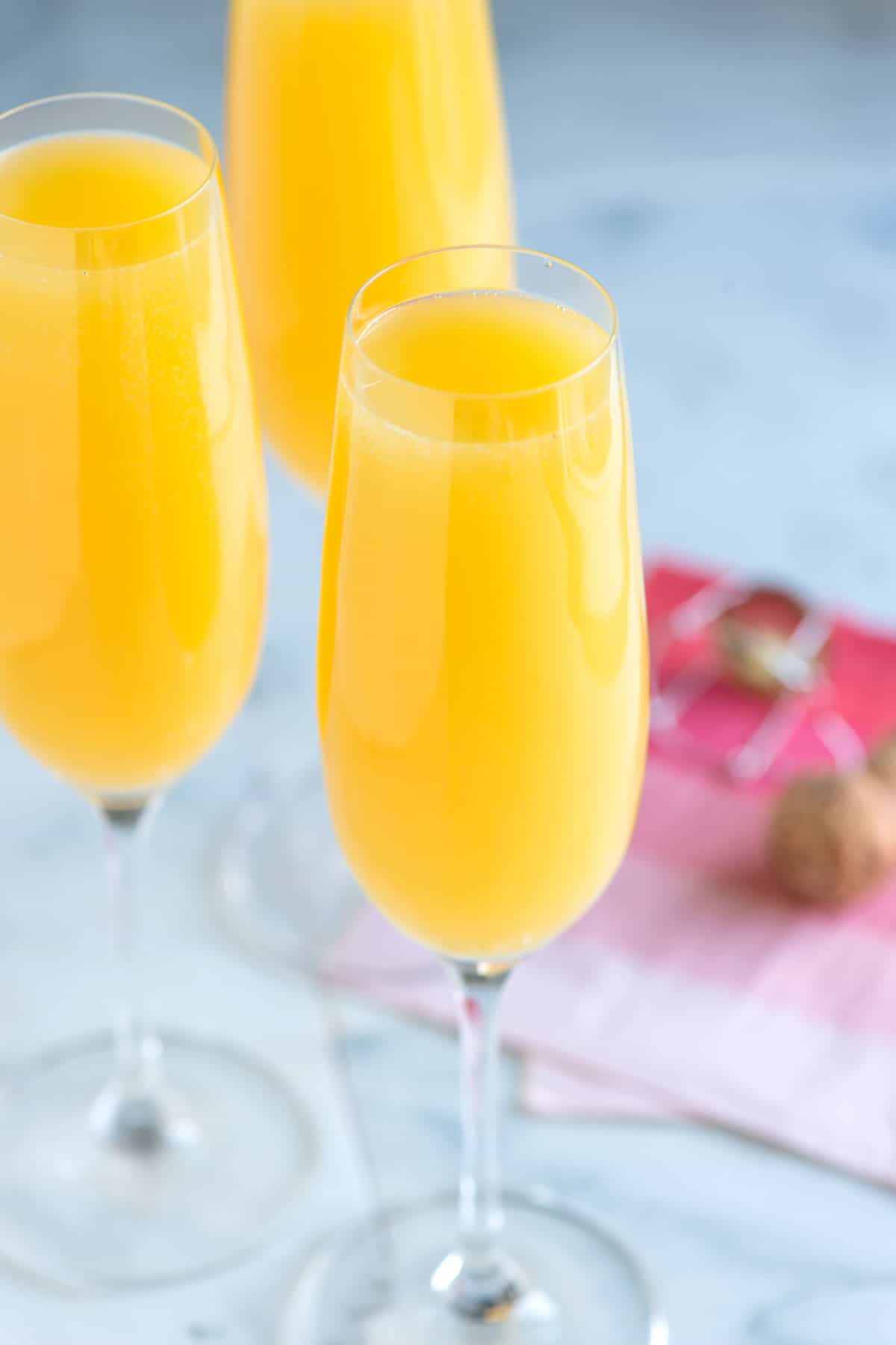 Mimosa vs. Bellini: What's the Difference?