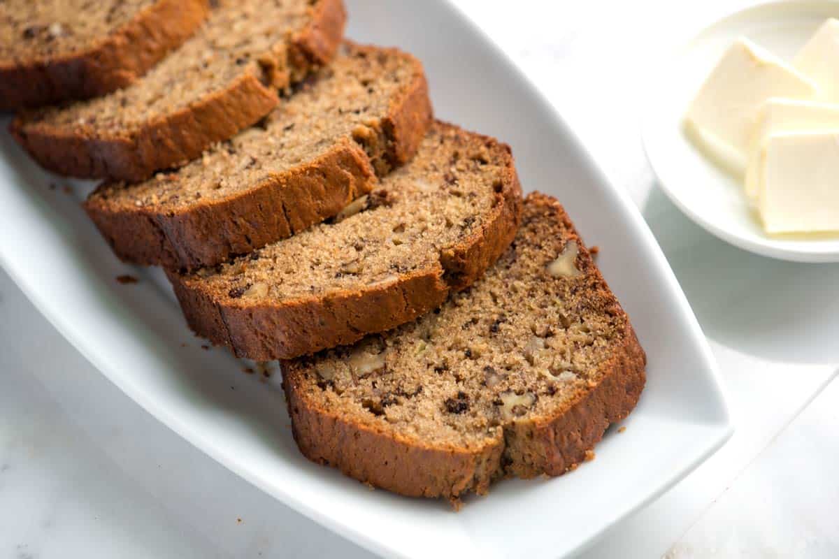 Easy Moist Banana Bread Recipe