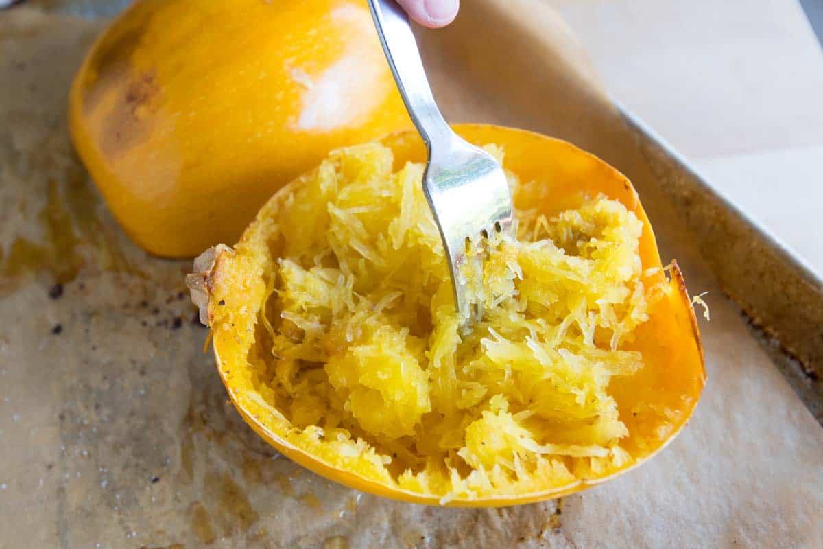 How to cook spaghetti squash in the oven