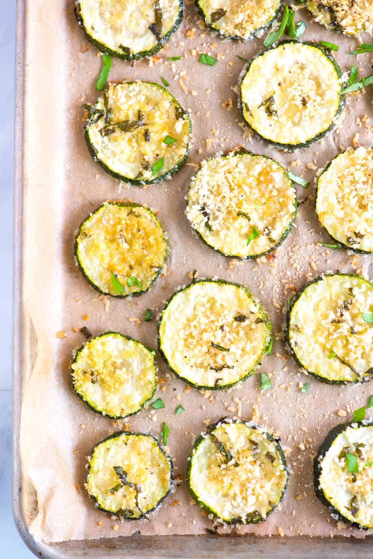 How to Make Healthy Zucchini Chips in the Oven