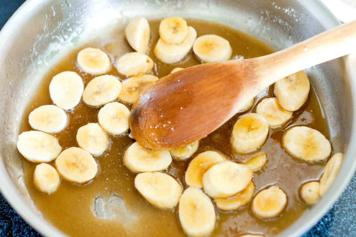15 Minute Bananas Foster Shortcakes Banana caramel sauce