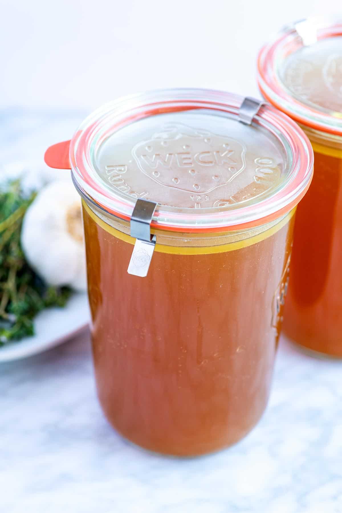 Homemade chicken stock