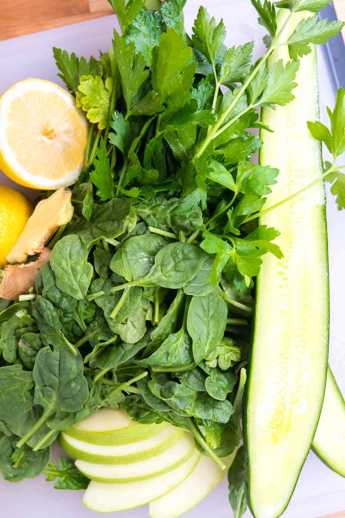 Healthy green juice ingredients