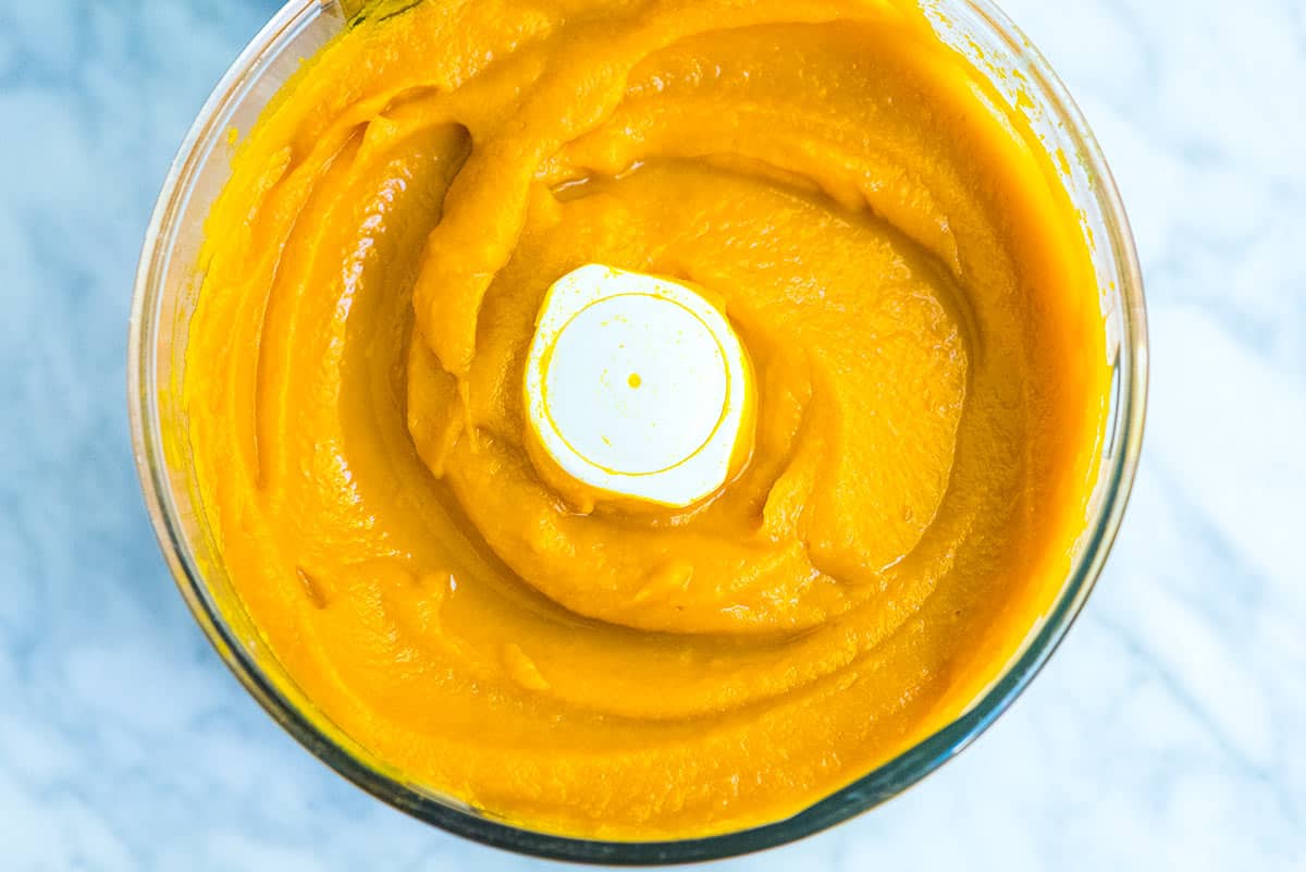 Easy Pumpkin Puree from Scratch