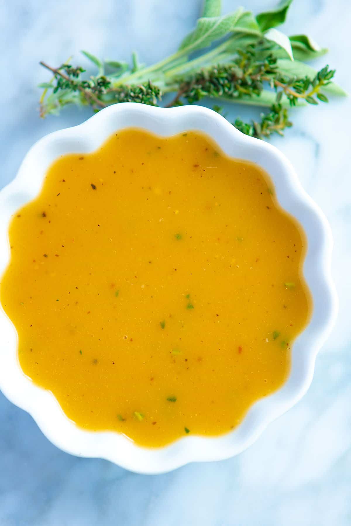 How to make ultra-flavorful gravy with or without pan drippings. Use this easy gravy recipe for chicken, turkey, beef and even vegetable broth!