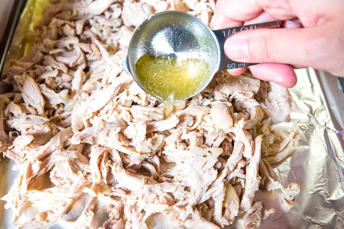 How to Make Pulled Chicken in a Crock Pot