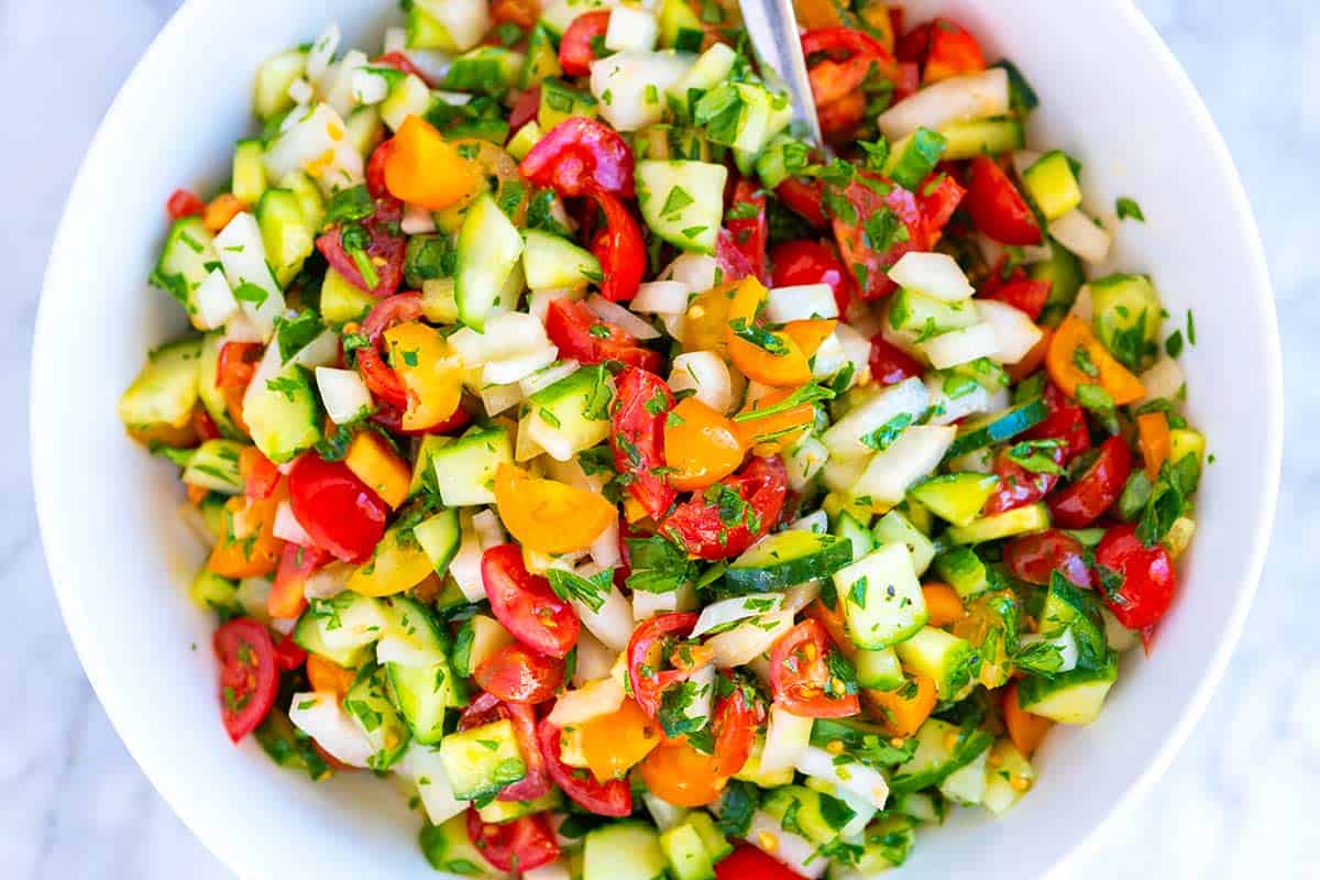 Chopped tomato, cucumber and onion salad - Karinokada