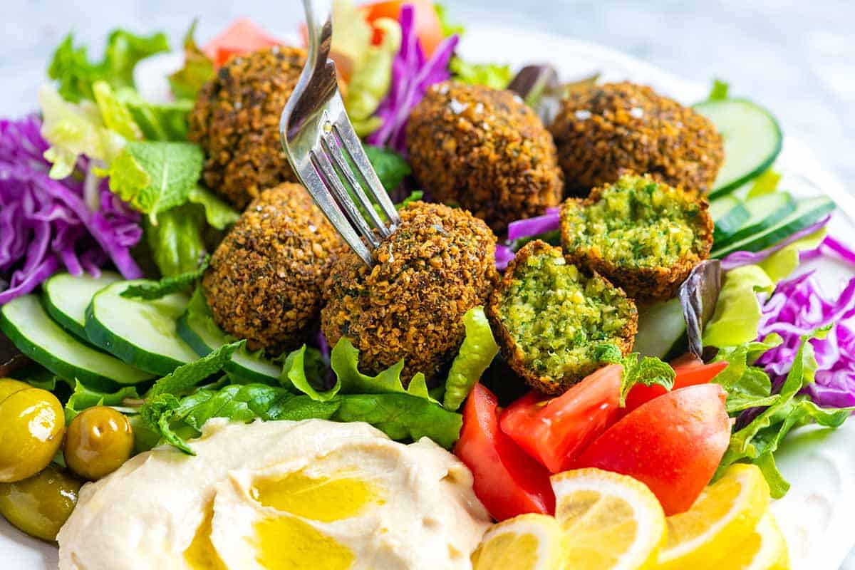 BEST Air Fryer Falafel Recipe (Easy Tips!)