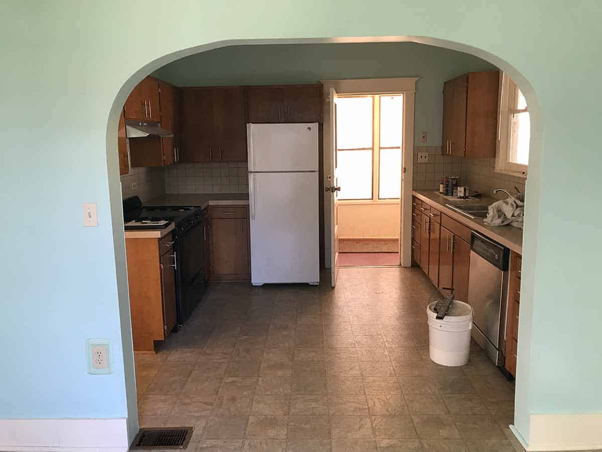 Old kitchen before the remodel