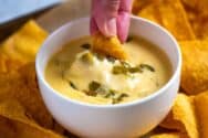 Easy Creamy Queso Dip