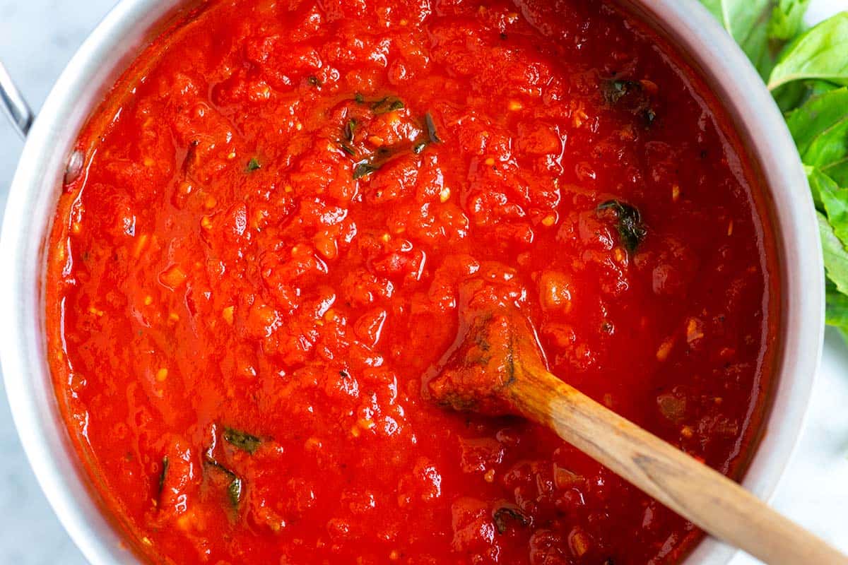 Homemade Red Pasta Sauce (easy spaghetti sauce)