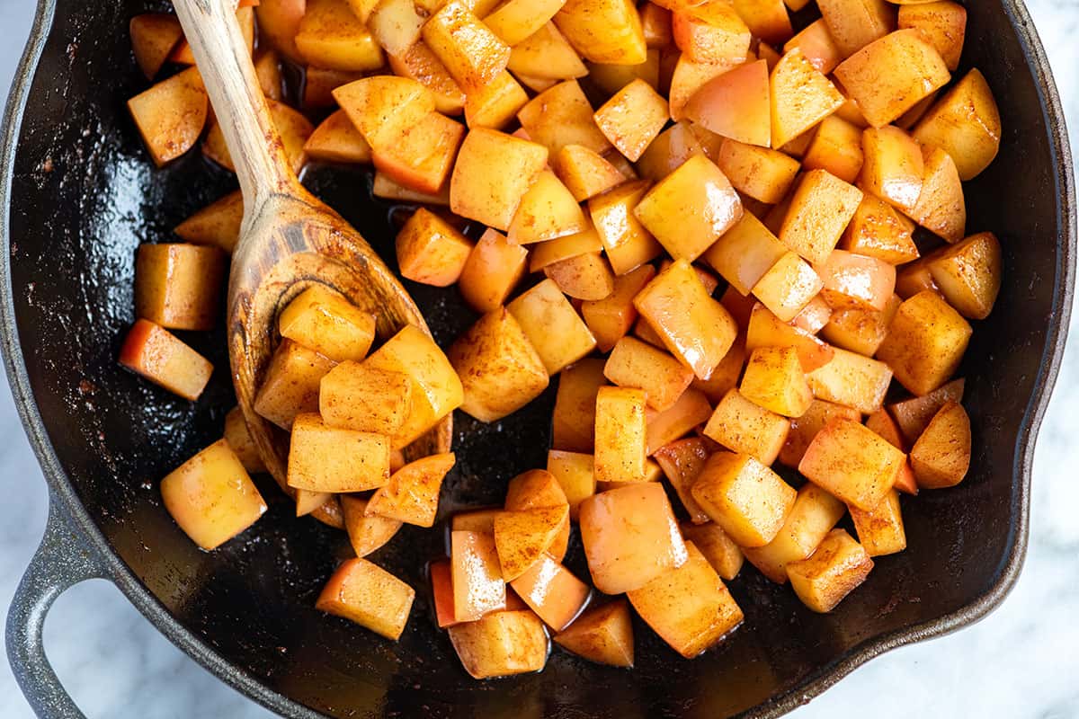 Easy Stovetop Cinnamon Apples