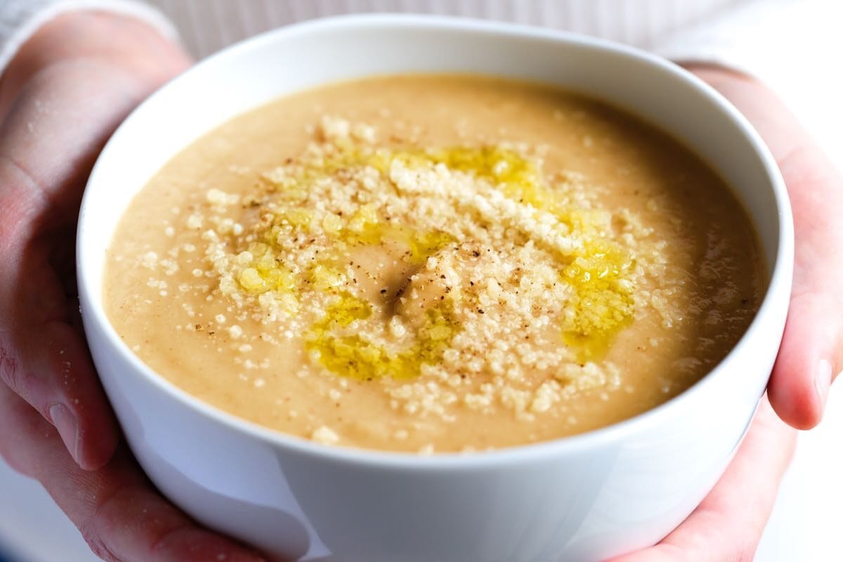 Easy Roasted Cauliflower Soup