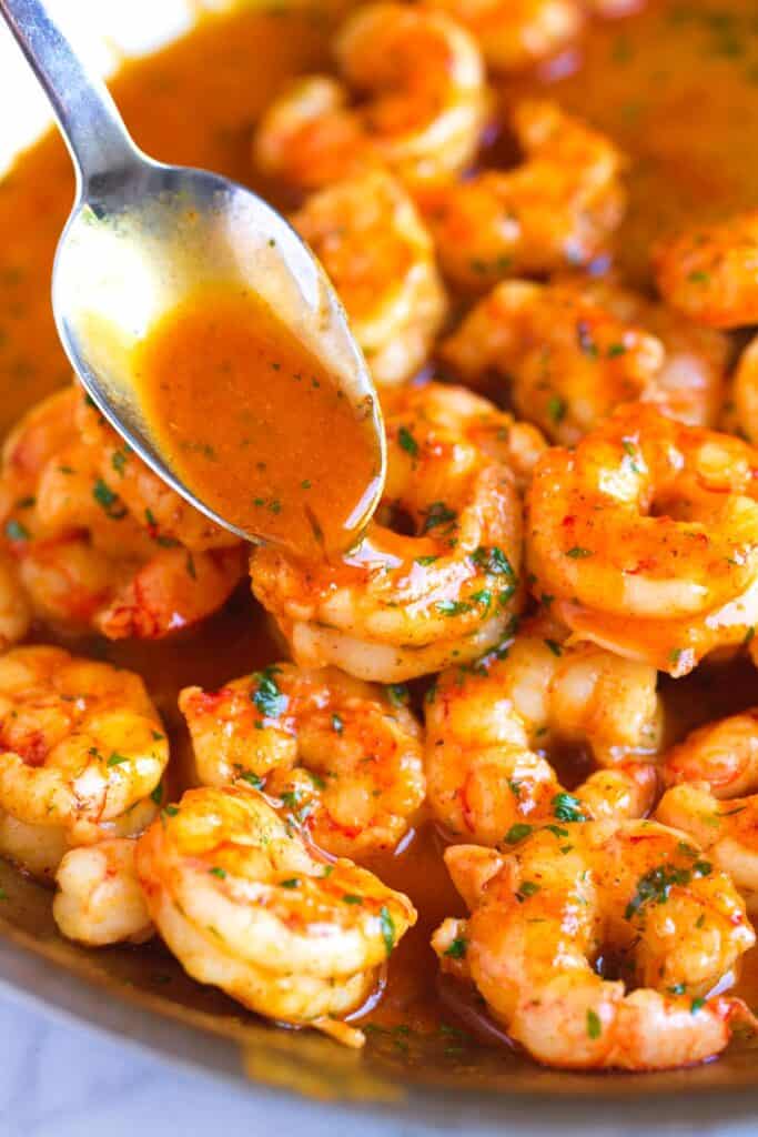 Cajun shrimp with garlic butter sauce - Karinokada