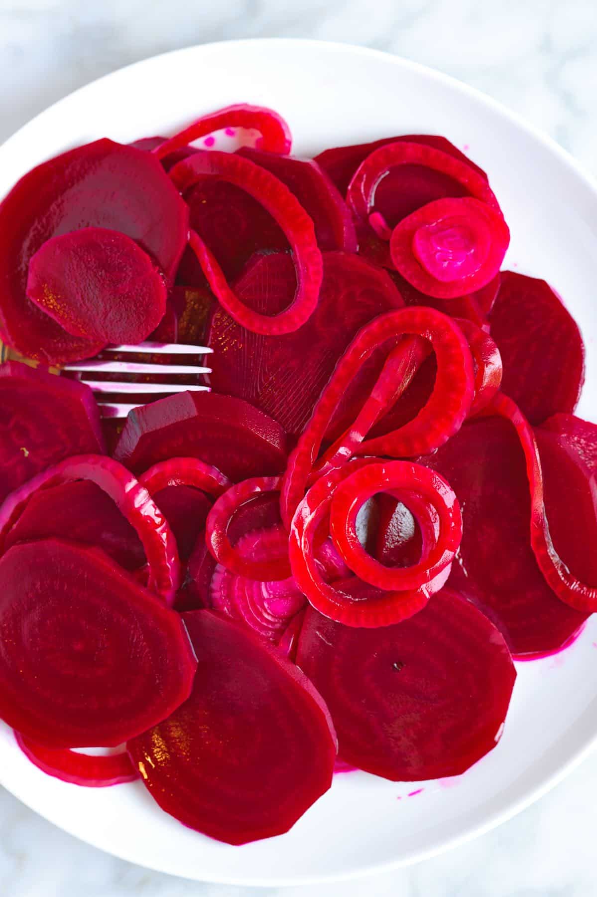 Pickled beets with onions