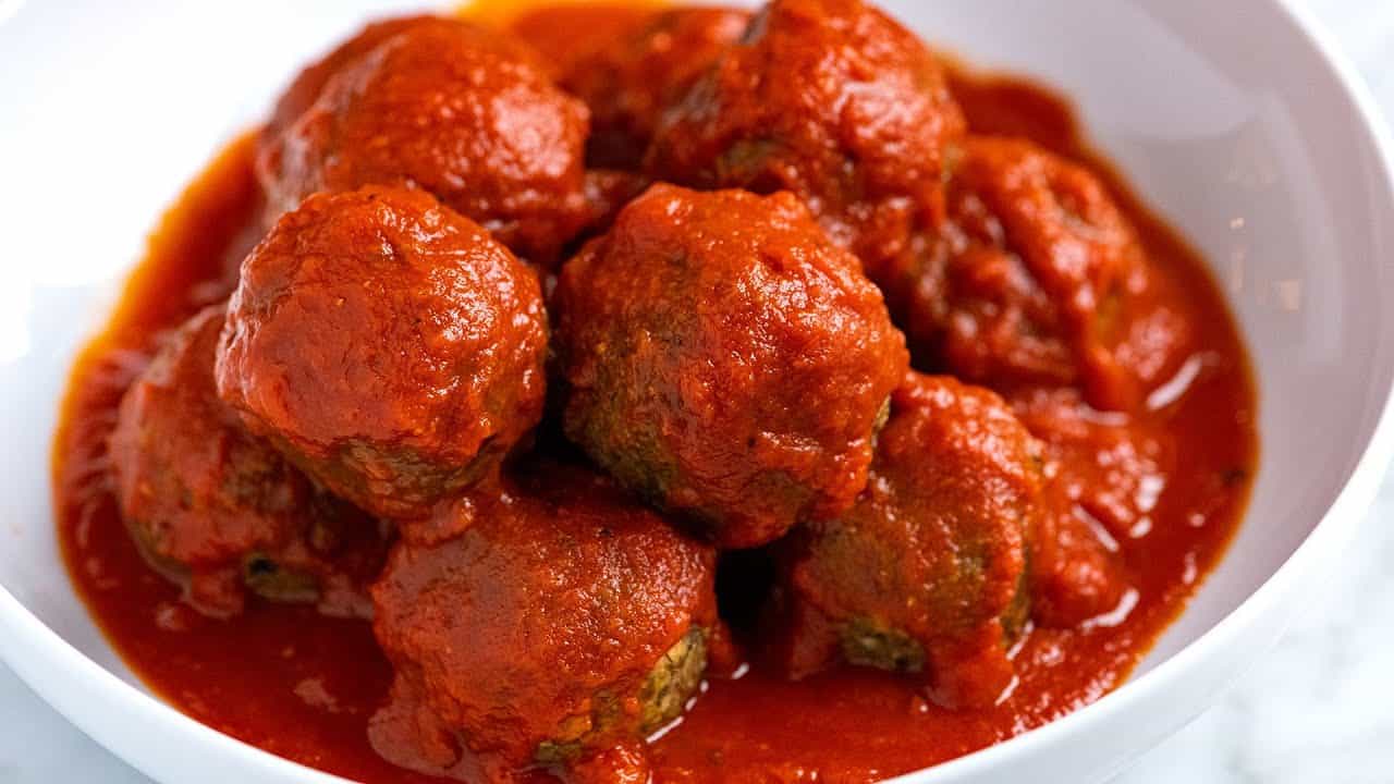 Recipe video for vegan meatballs