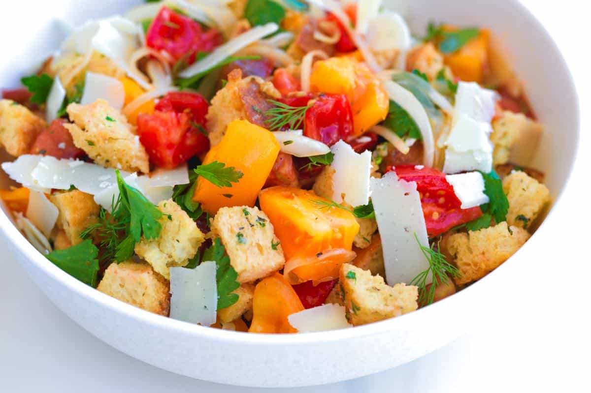 Tomato Panzanella Salad