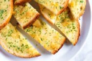 Easy Roasted Garlic Bread