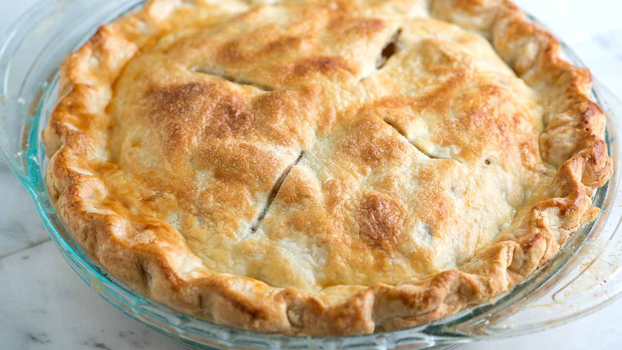 https://www.inspiredtaste.net/wp-content/uploads/2023/11/Flaky-All-Butter-Pie-Crust-Recipe-Video.jpg