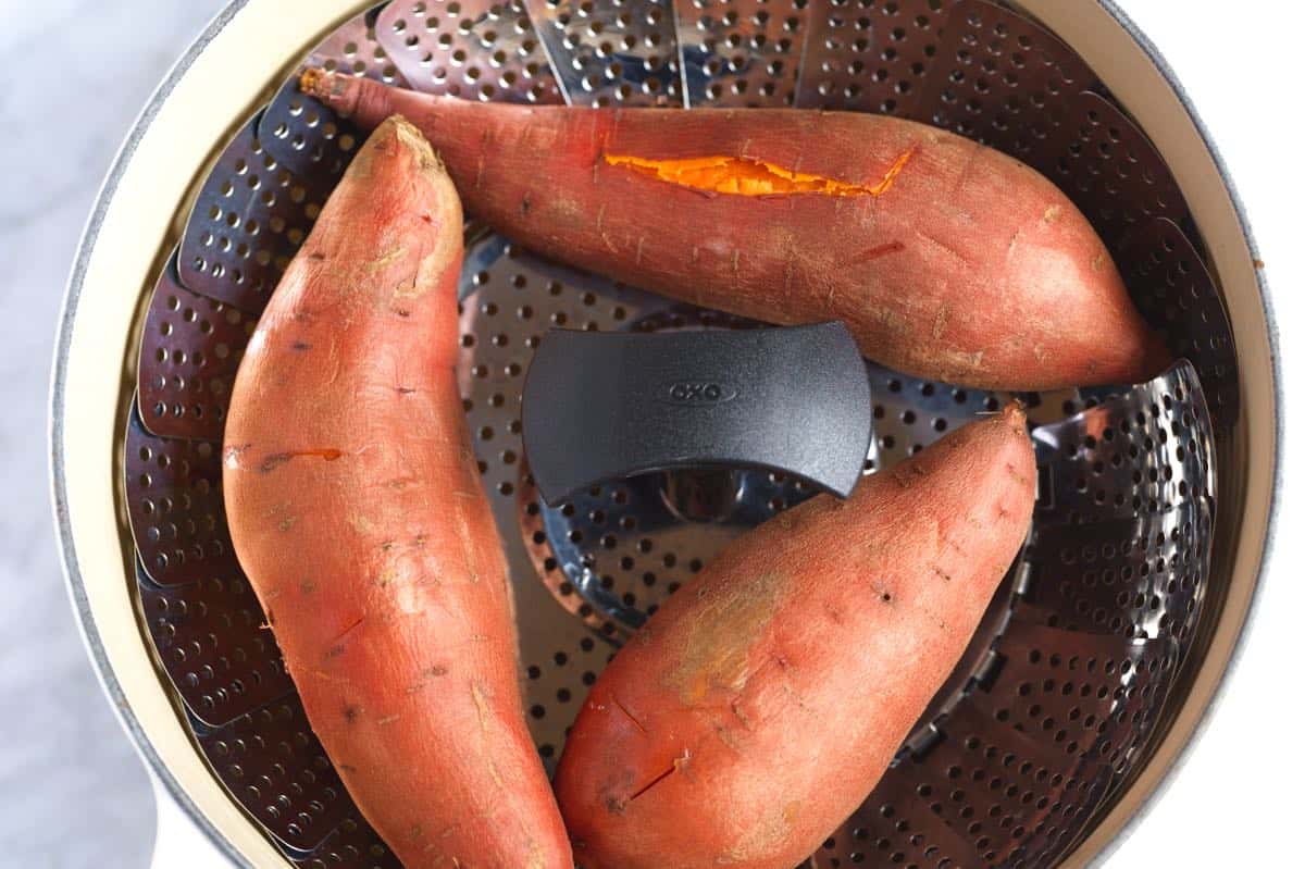 Steaming sweet potatoes for pie